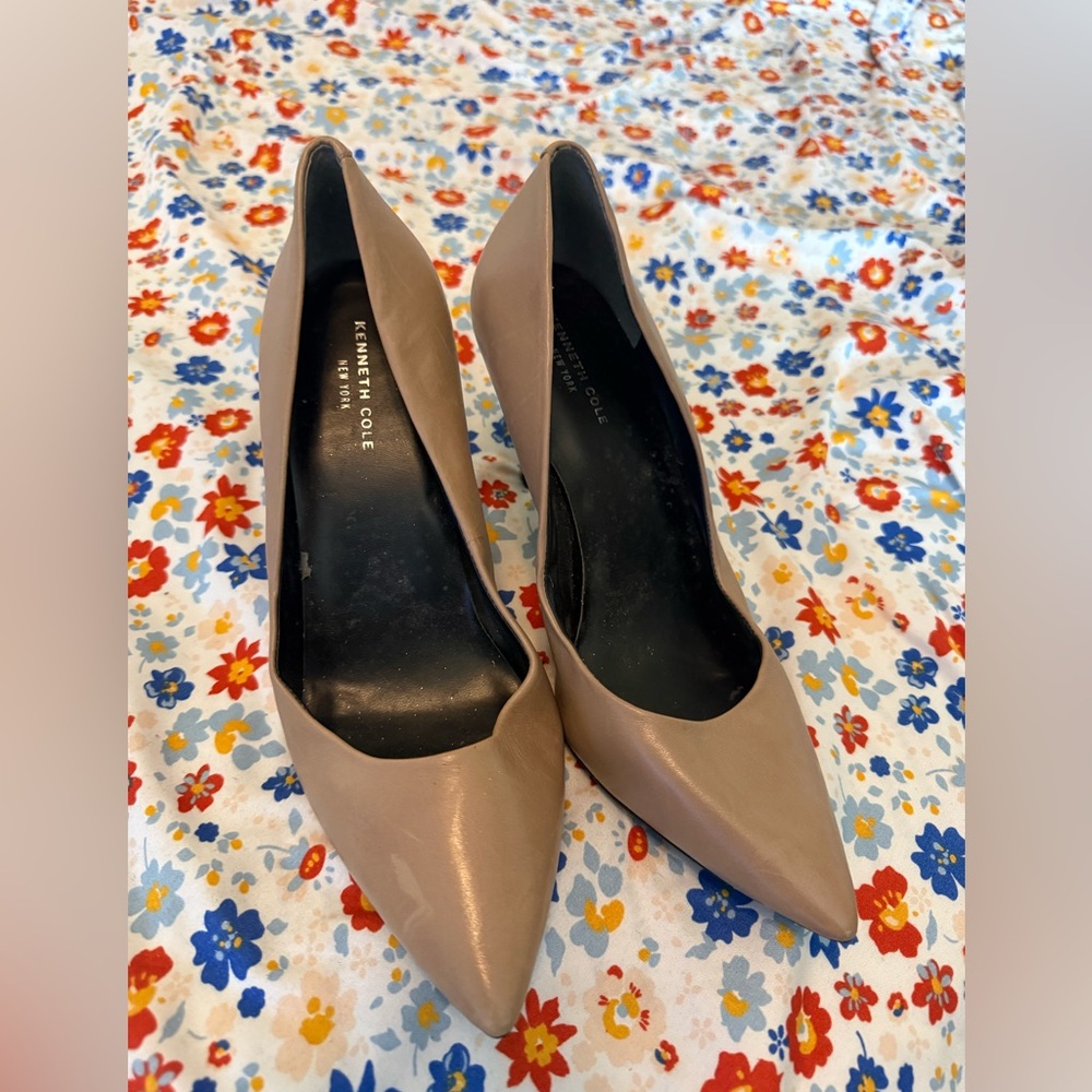 Kenneth Cole Women's Beige Heels